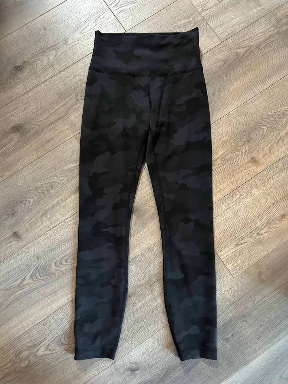 Lululemon Athletica High Wasted Camo 25” Leggings